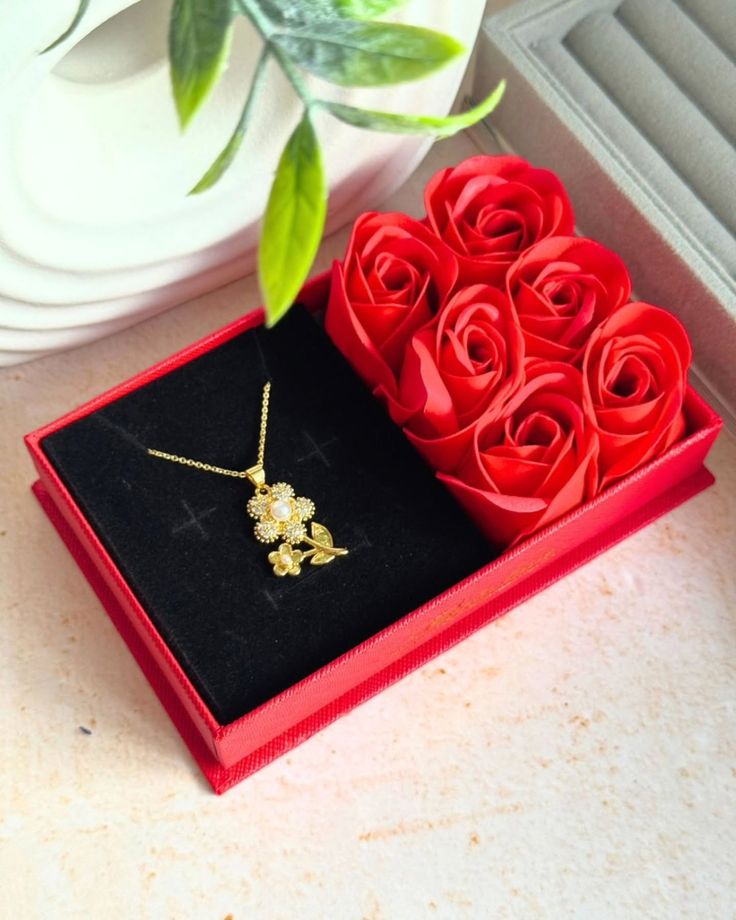 SIRAA Eternal Rose Gift Box- Large