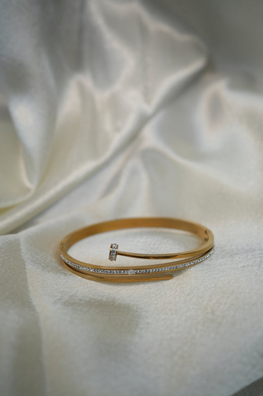 Luxe Nail Crystal Bracelet