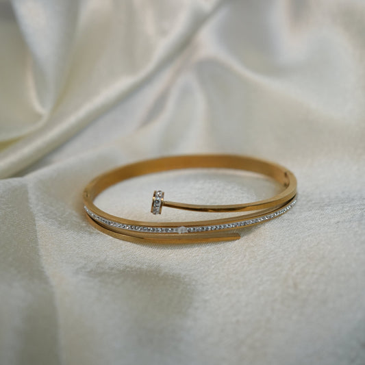 Luxe Nail Crystal Bracelet