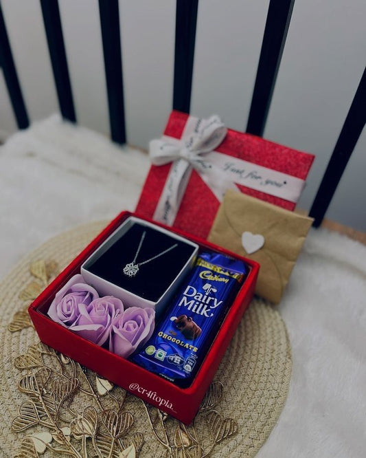 SIRAA Little Love Gift Box